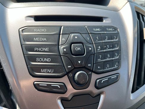 Used 2016 Ford Transit 150 XLT image 36