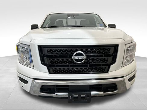 Used 2024 Nissan Titan SV w/ Accessory Utility Package AWD/4WD image 10