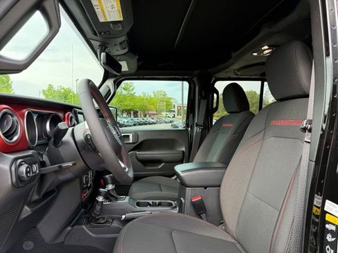 Used 2023 Jeep Gladiator Rubicon w/ Cold Weather Group AWD/4WD image 25