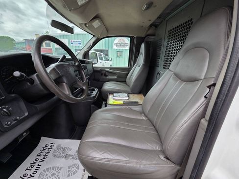 Used 2006 Chevrolet Express 1500 RWD image 14