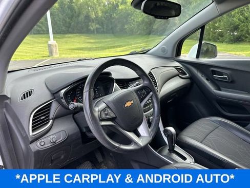 Used 2020 Chevrolet Trax LT w/ LT Convenience Package FWD image 6