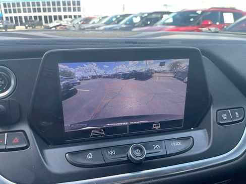 Used 2021 Chevrolet Blazer LT AWD/4WD image 12