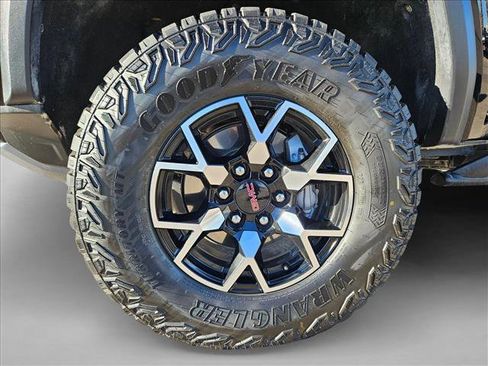 New 2026 GMC Canyon AT4X image 10