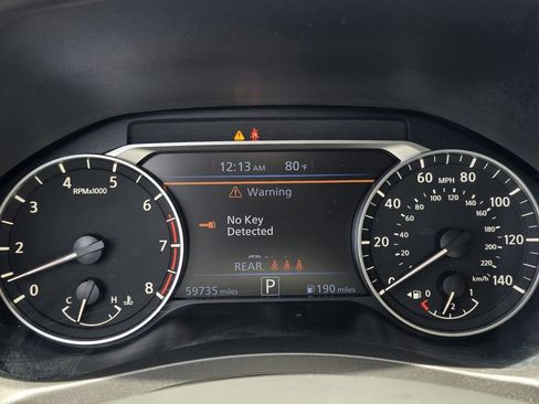 Used 2024 Nissan Altima 2.5 SV FWD image 13