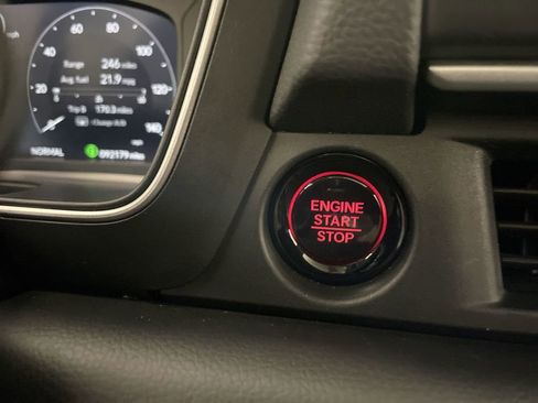 Used 2023 Honda Pilot Elite image 11