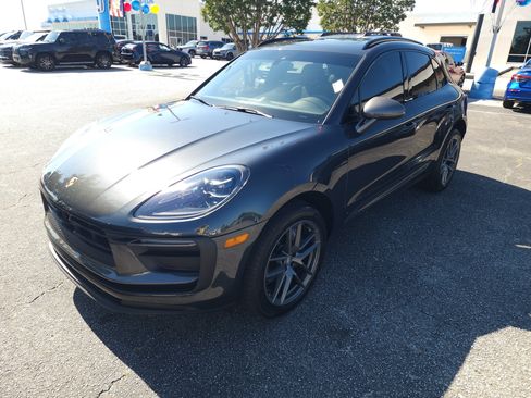 Used 2025 Porsche Macan Turbo AWD/4WD image 9