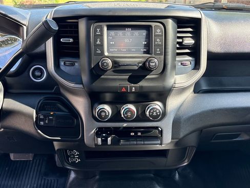 Used 2024 RAM 3500 Tradesman w/ Chrome Appearance Group AWD/4WD image 28