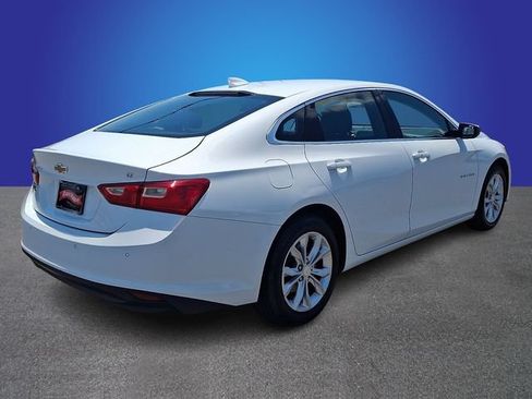 Used 2023 Chevrolet Malibu LT w/ Driver Confidence Package FWD image 4