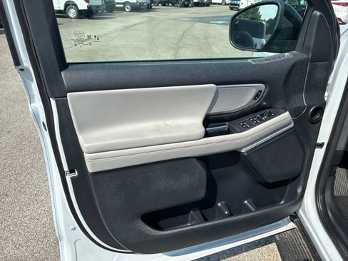 Certified 2025 Ford Expedition Active AWD/4WD image 82
