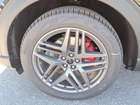 New 2026 Ford Explorer ST-Line w/ ST-Line Street Pack image 6