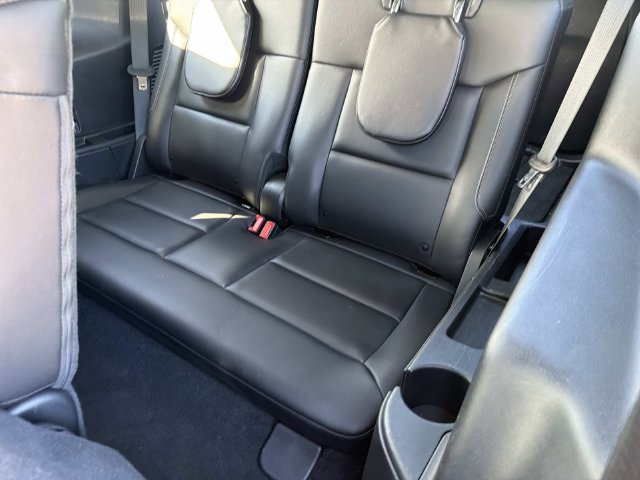 Certified 2024 Ford Explorer XLT w/ Equipment Group 202A RWD image 15