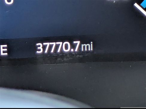 Used 2022 Ford F150 Lariat w/ Equipment Group 502A High image 30