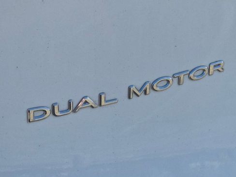 Used 2020 Tesla Model Y Long Range image 5