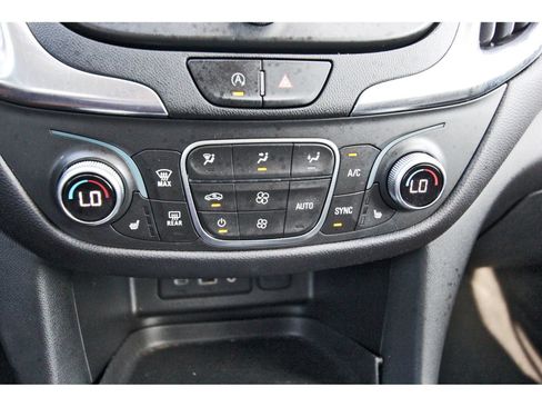 Used 2022 Chevrolet Equinox LT FWD image 27