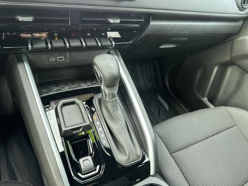 Used 2025 Chevrolet Colorado LT w/ Advanced Trailering Package image 19