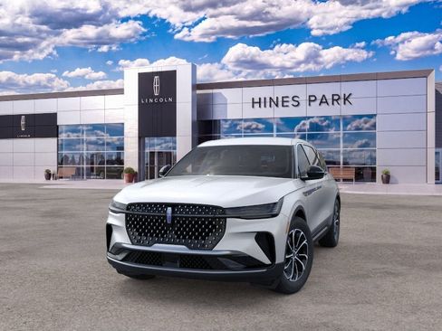 New 2026 Lincoln Nautilus Premier AWD/4WD image 2