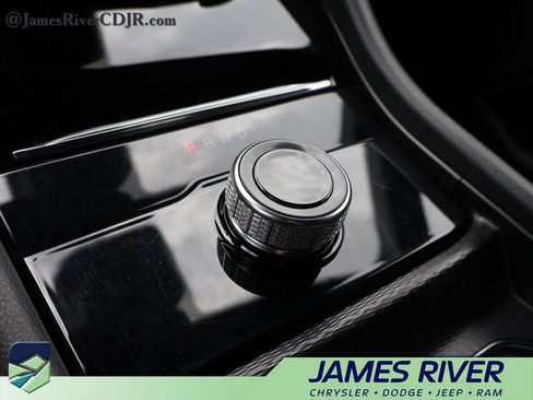 Used 2024 Jeep Grand Cherokee L Laredo AWD/4WD image 39