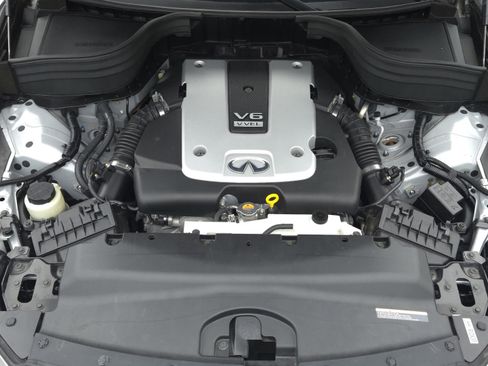 Used 2017 INFINITI QX50 2WD w/ Premium Plus Package image 11