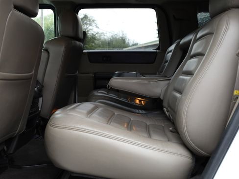 Used 2003 HUMMER H2 w/ Preferred Equipment Group image 12
