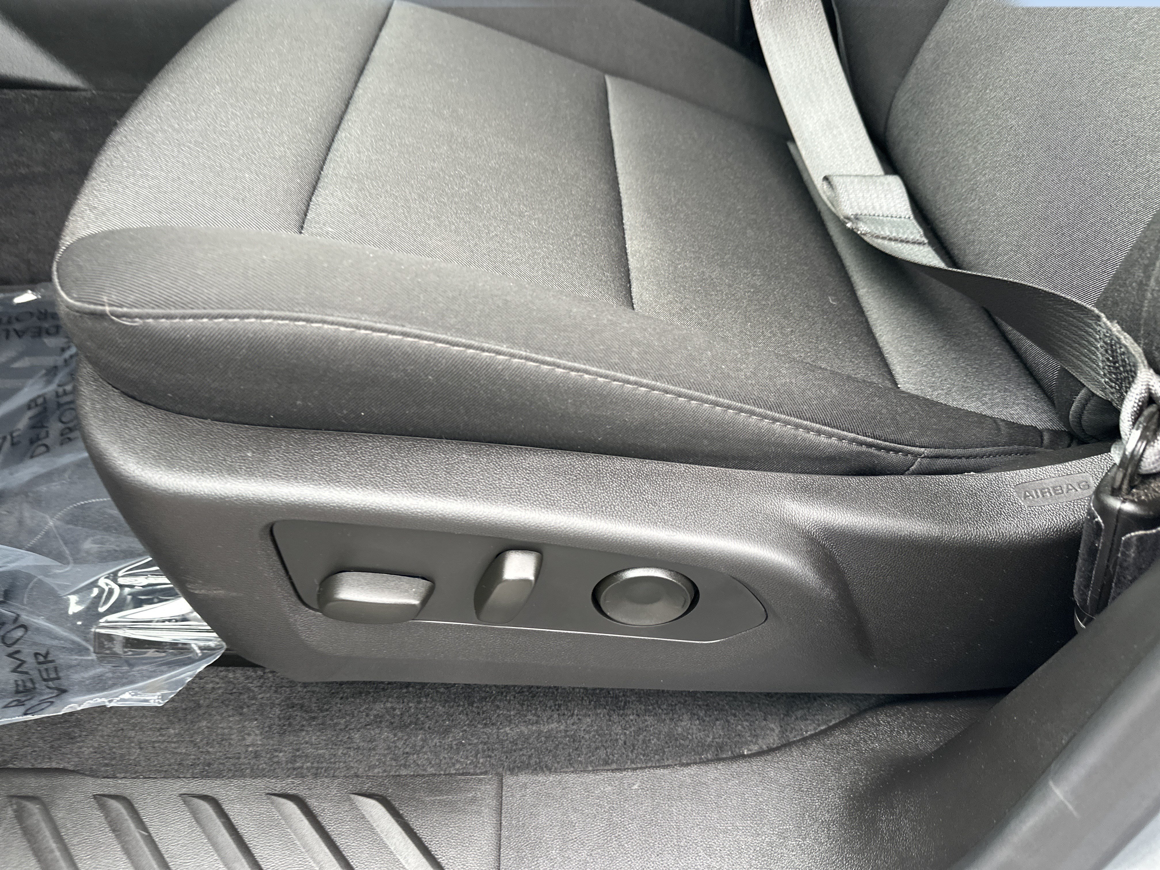 Certified 2026 Chevrolet Colorado W/T w/ WT Custom Package AWD/4WD image 10