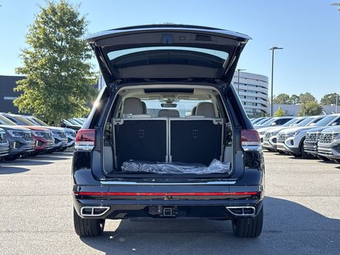 New 2026 Volkswagen Atlas SEL Premium R-Line AWD/4WD image 16