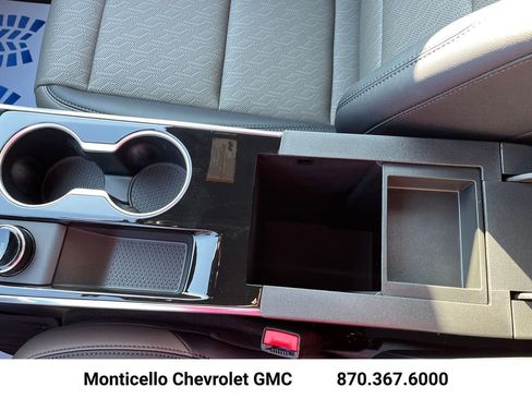 New 2026 Chevrolet Equinox LT w/ Convenience Package II image 21