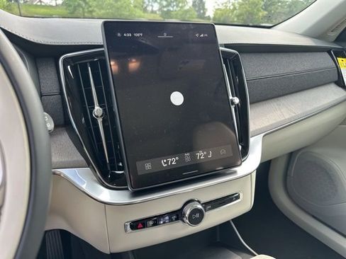 New 2026 Volvo XC90 B6 Ultra w/ Protection Package image 15