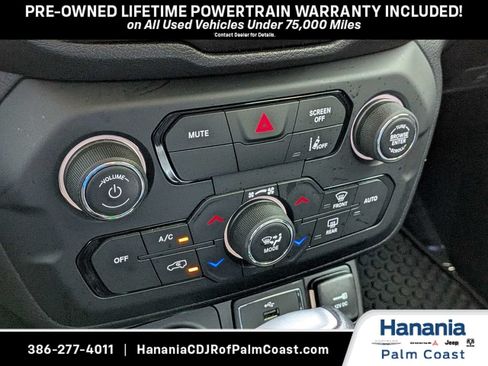 Used 2023 Jeep Renegade Trailhawk w/ Trailhawk Elite Group AWD/4WD image 22