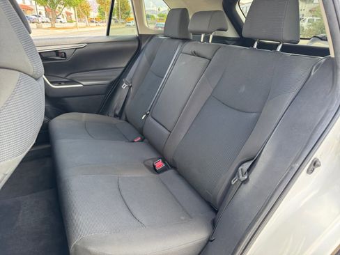 Used 2023 Toyota RAV4 LE image 17