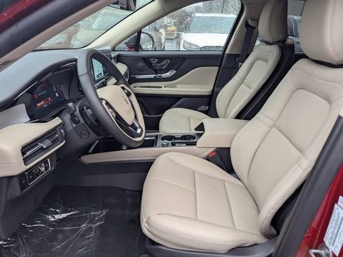 New 2026 Lincoln Corsair Premiere image 17