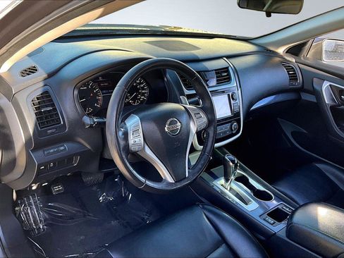 Used 2018 Nissan Altima 2.5 SR w/ SR Special Edition image 14