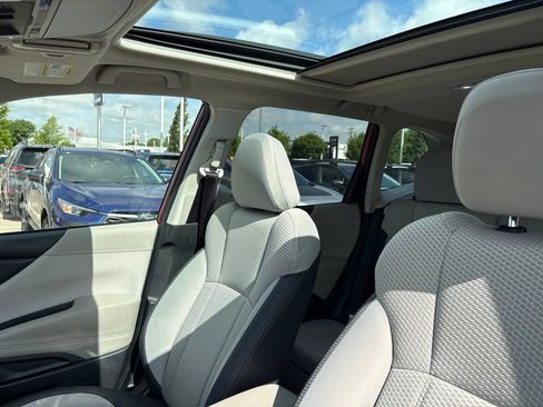 Used 2024 Subaru Forester Premium AWD/4WD image 5