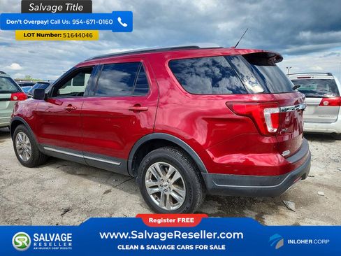 Used 2019 Ford Explorer XLT w/ Equipment Group 202A AWD/4WD image 3