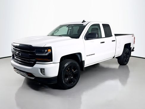 Used 2017 Chevrolet Silverado 1500 LT w/ Redline Edition AWD/4WD image 4