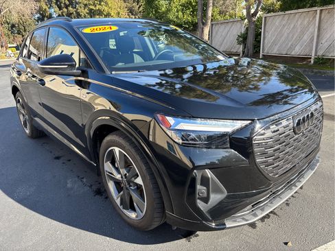 Used 2024 Audi Q4 e-tron Premium Plus w/ Premium Plus image 2