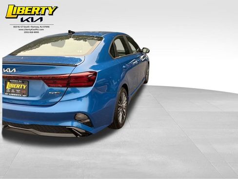 Used 2023 Kia Forte GT-Line FWD image 7