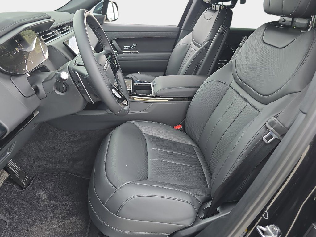 New 2026 Land Rover Range Rover Sport Dynamic SE AWD/4WD image 16