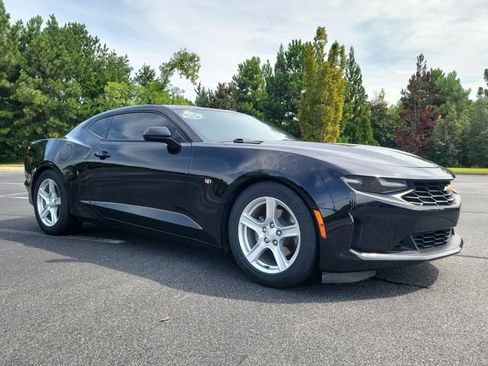 Used 2021 Chevrolet Camaro LT RWD image 3