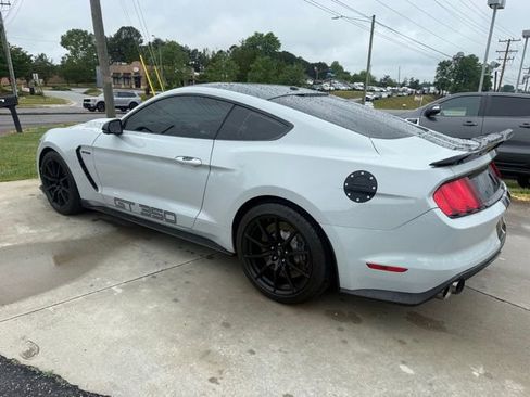 Used 2017 Ford Mustang Shelby GT350 w/ Electronics Package RWD image 8