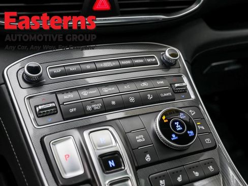 Used 2023 Hyundai Santa Fe Limited image 20