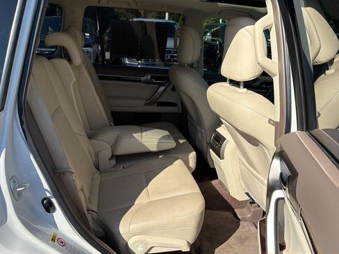 Used 2018 Lexus GX 460 Luxury AWD/4WD image 15