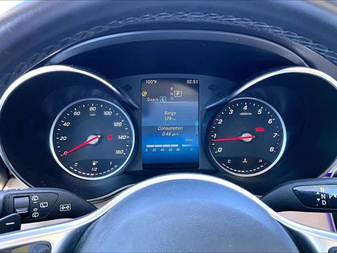 Used 2021 Mercedes-Benz GLC 300 image 24