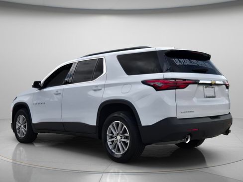 Used 2023 Chevrolet Traverse LT FWD image 4