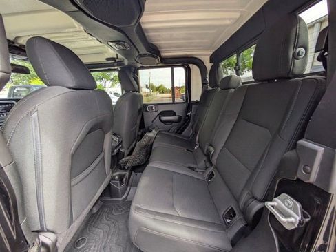Used 2021 Jeep Gladiator Sport AWD/4WD image 11