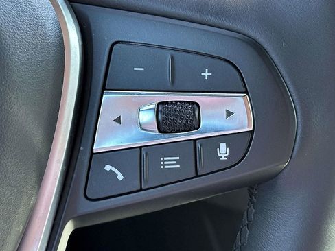 Used 2023 BMW 330i xDrive Sedan w/ Premium Package image 23