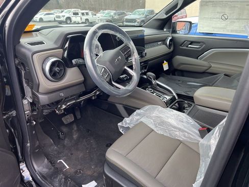 New 2026 Chevrolet Colorado ZR2 w/ Midnight Edition AWD/4WD image 10