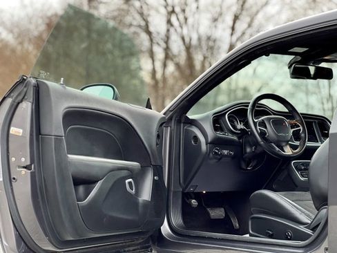 Used 2018 Dodge Challenger R/T Scat Pack w/ Leather Interior Group image 9