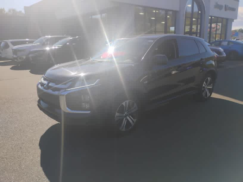 Used 2025 Mitsubishi Outlander Sport ES AWD/4WD image 3