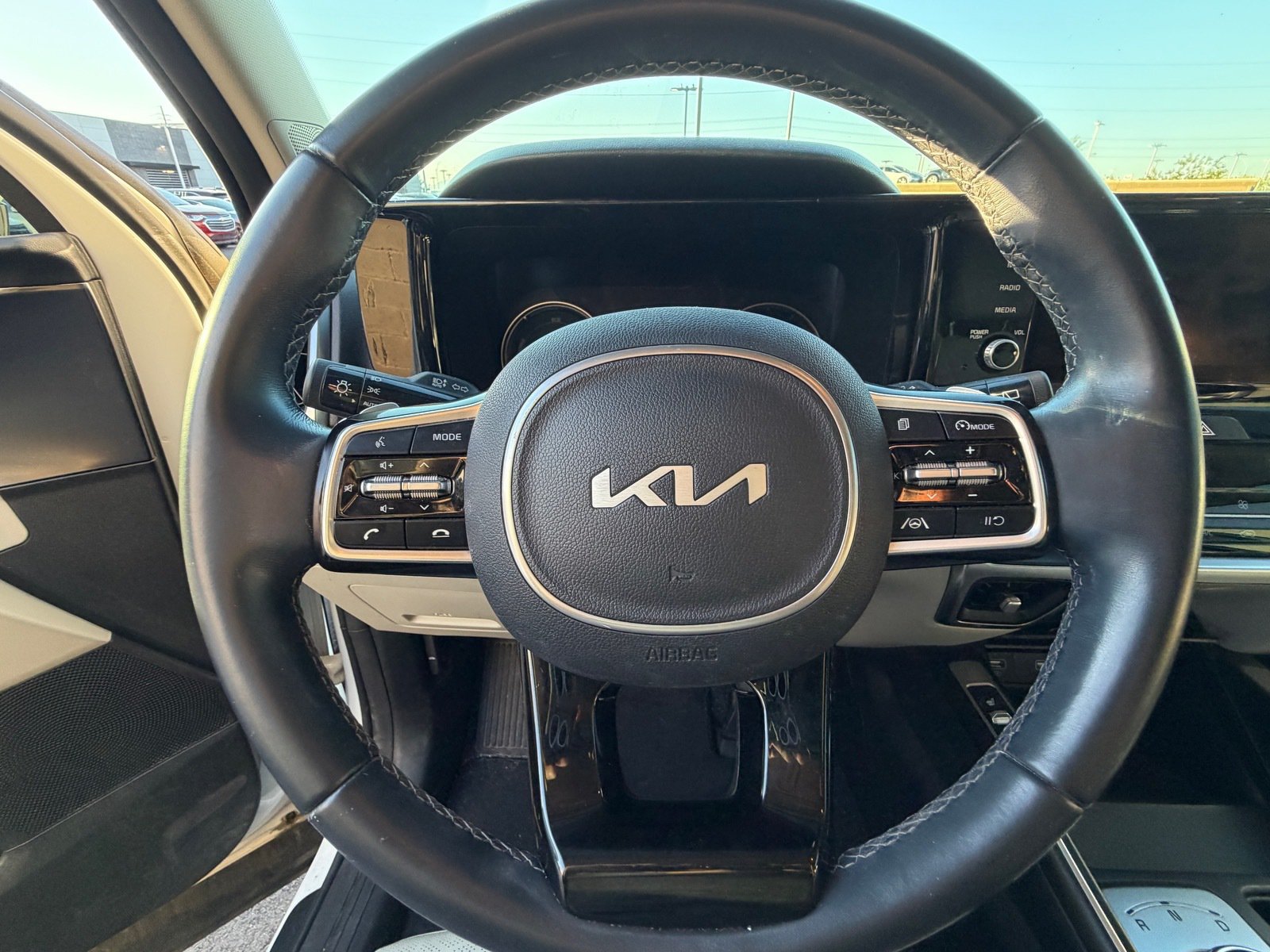 Certified 2022 Kia Sorento S FWD image 10