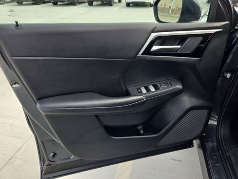 Used 2024 Mitsubishi Outlander SE image 13